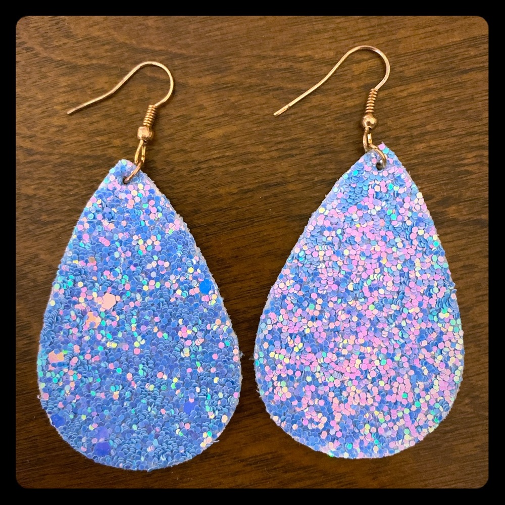 Drop earrings